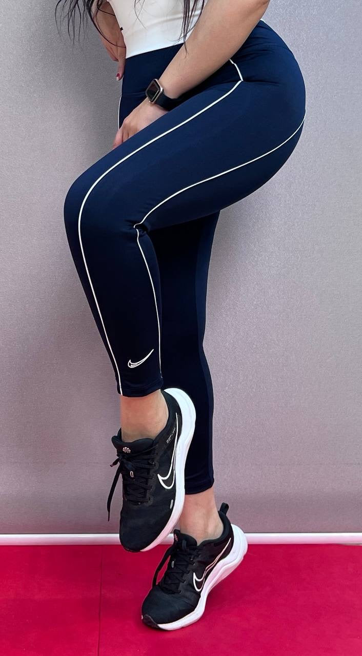 ستريج نايك خطوط