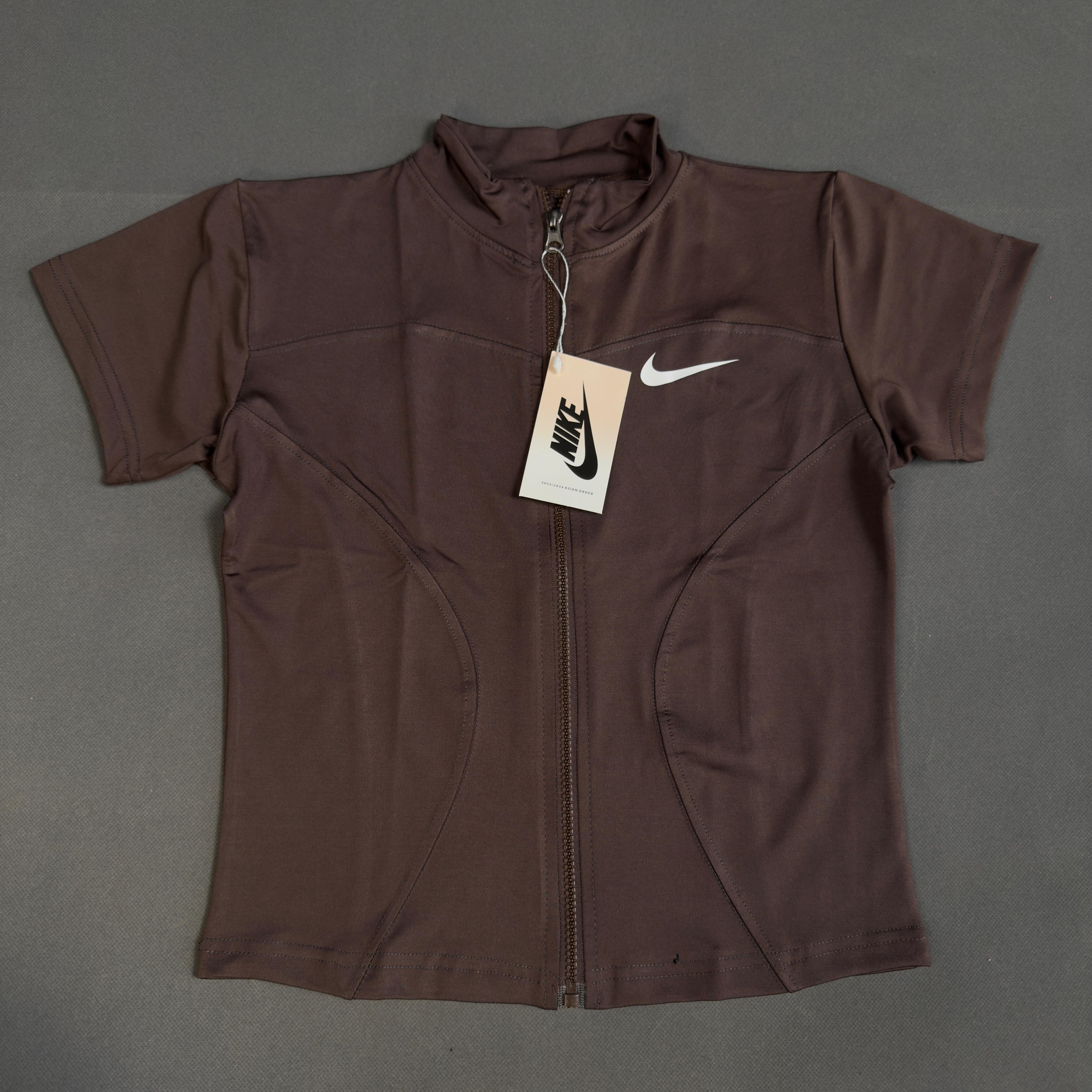 تشيرت سحاب كامل قصير