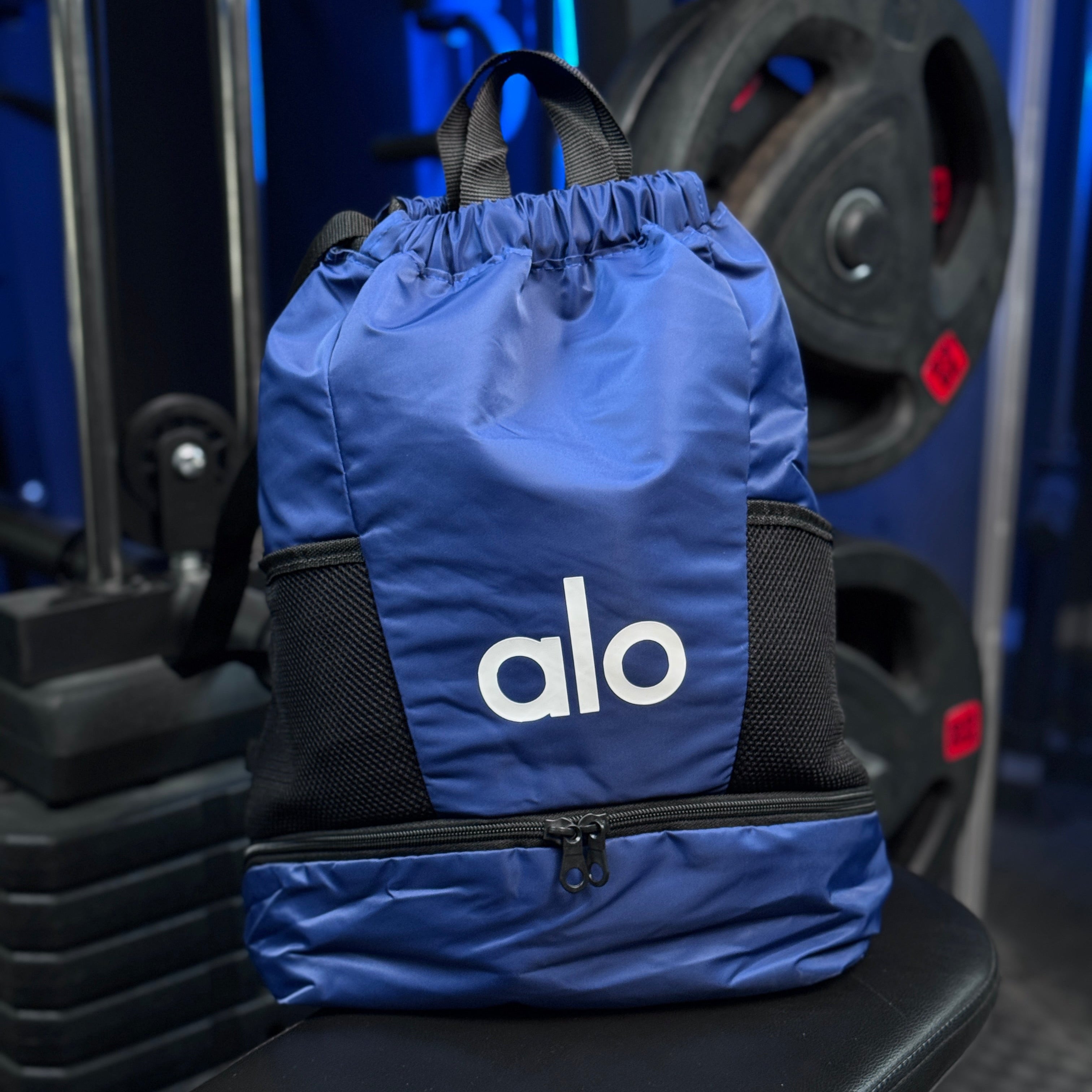 حقيبة ألو للجيم برباط - Alo Gym Bag