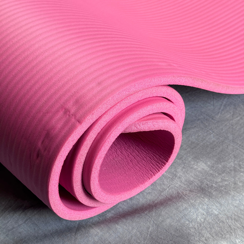 بساط يوغا وسط