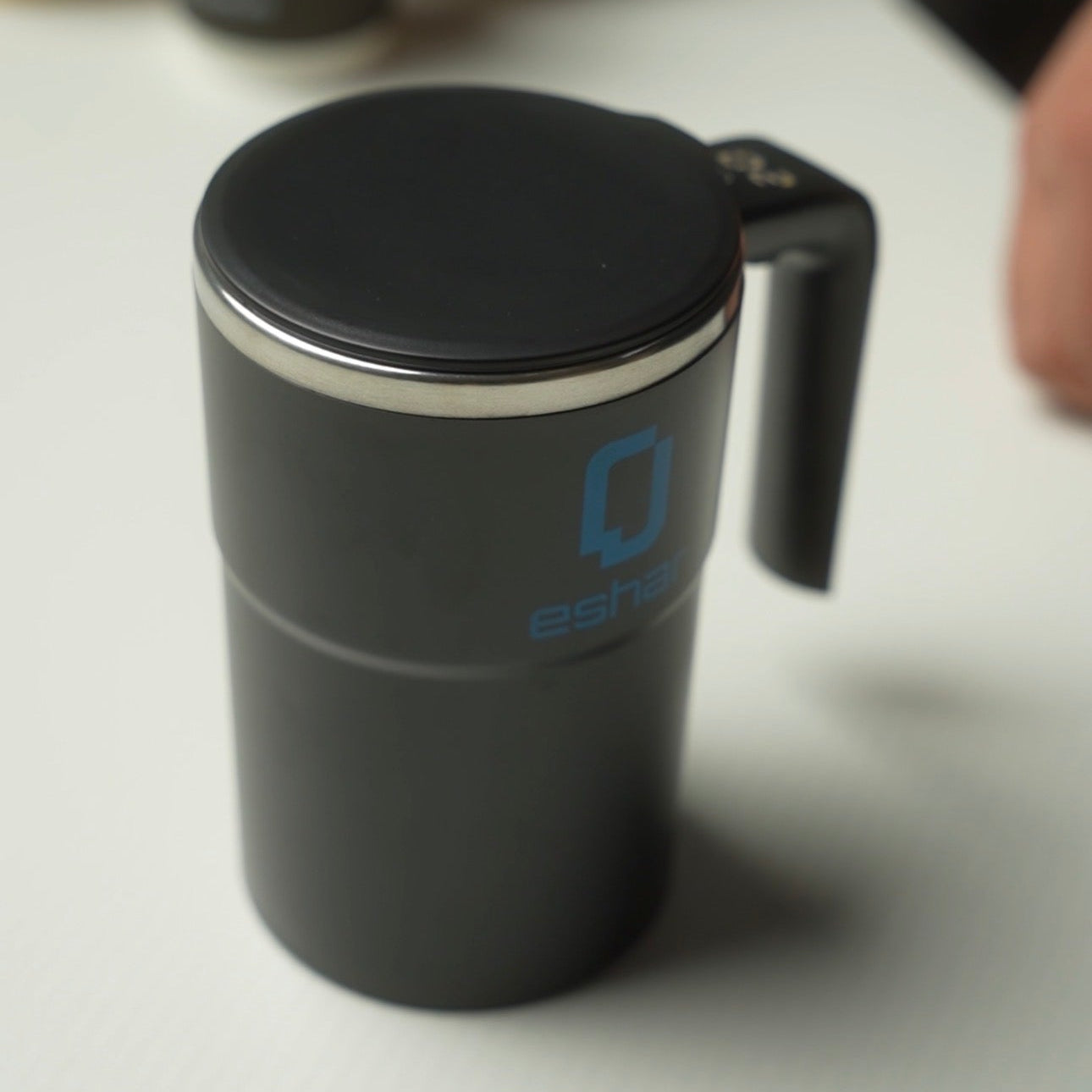 كوب إيشار الذكي ذاتي التحريك – Eshar Smart Mug