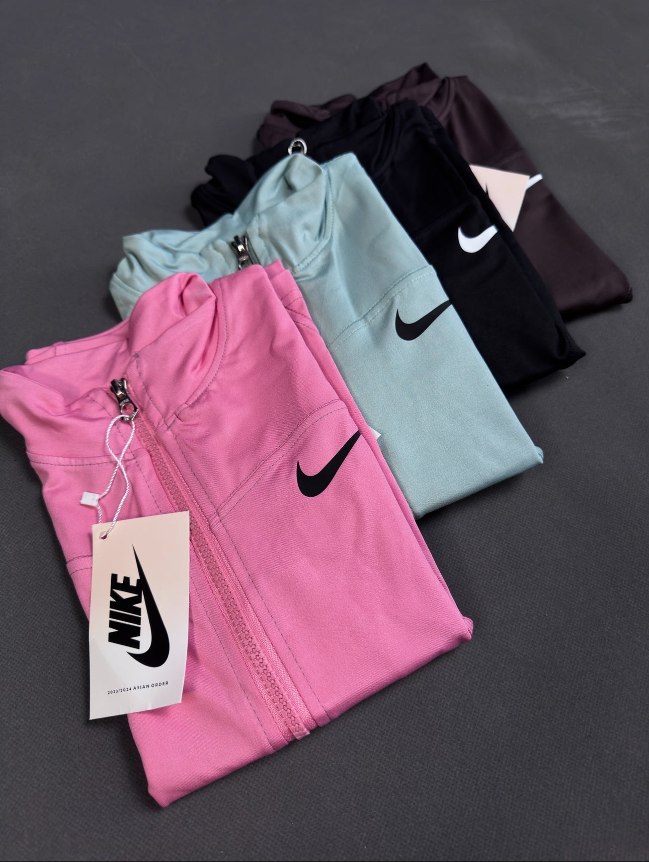 تشيرت سحاب كامل قصير