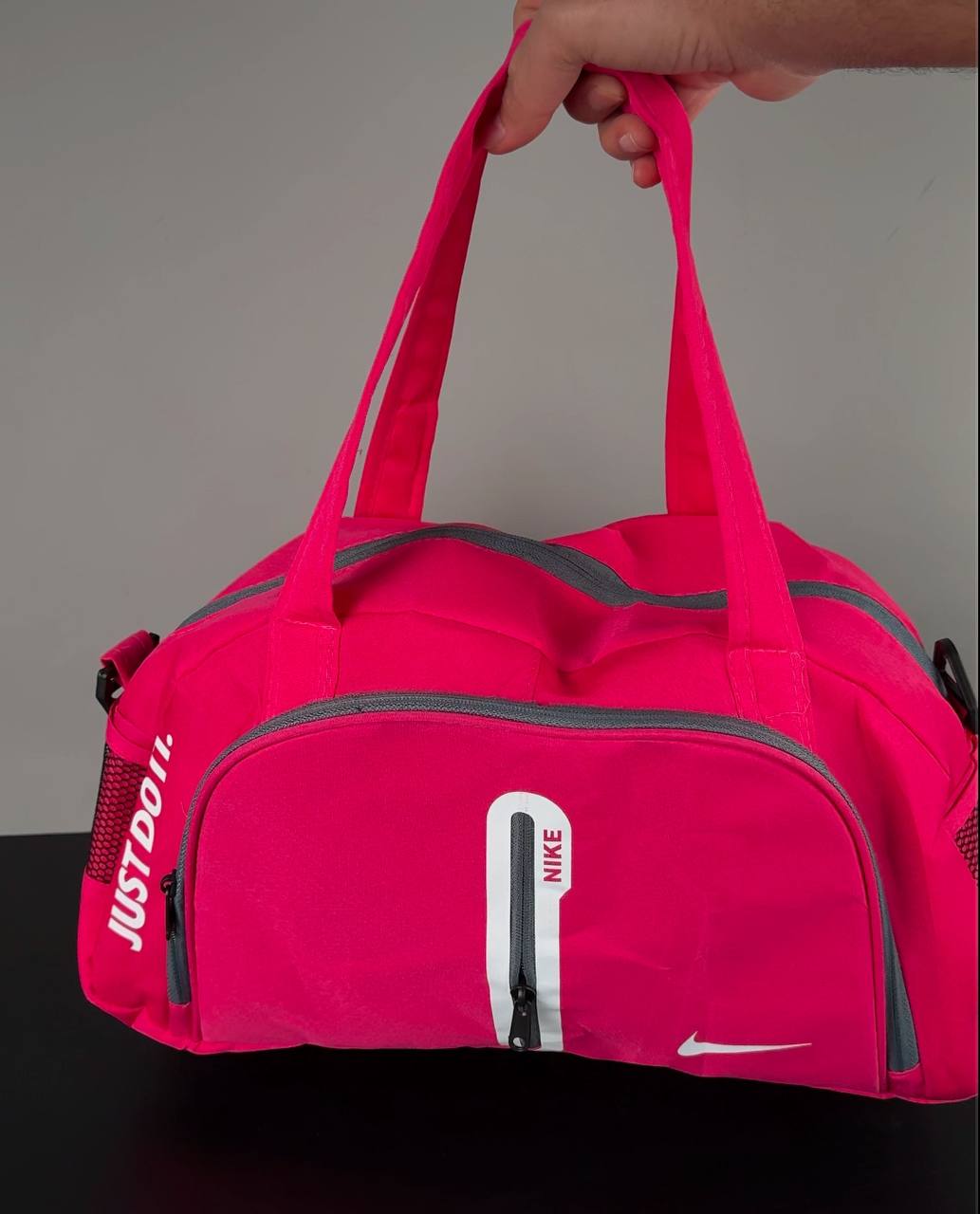 حقيبة نايك سحاب وسط