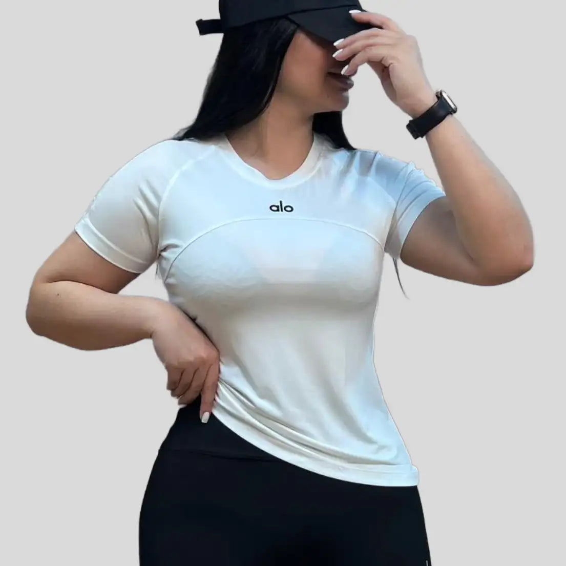 تيشيرت alo خط علوي نص ردن