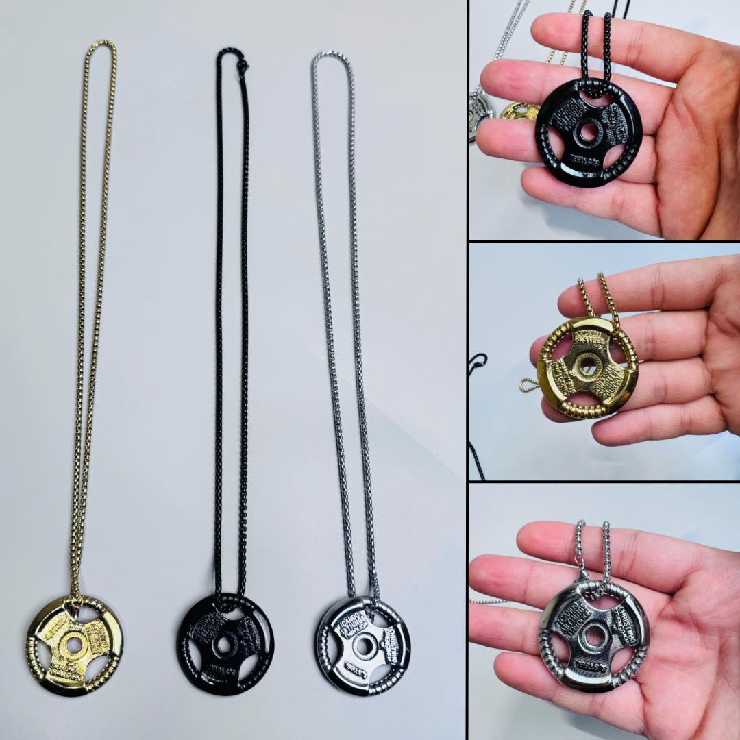 قلادة قرص كبير