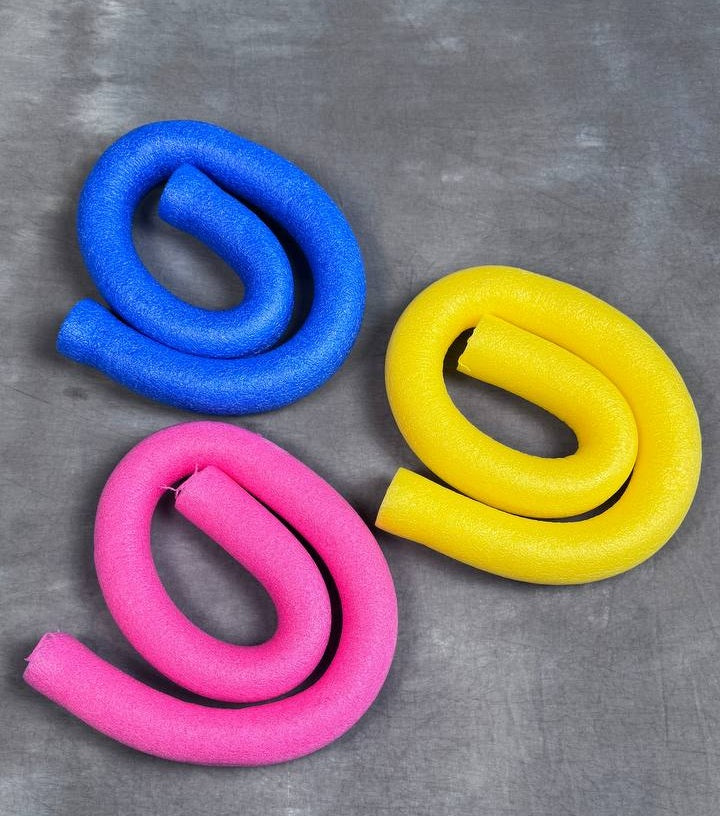 عوامة نودل سباحة