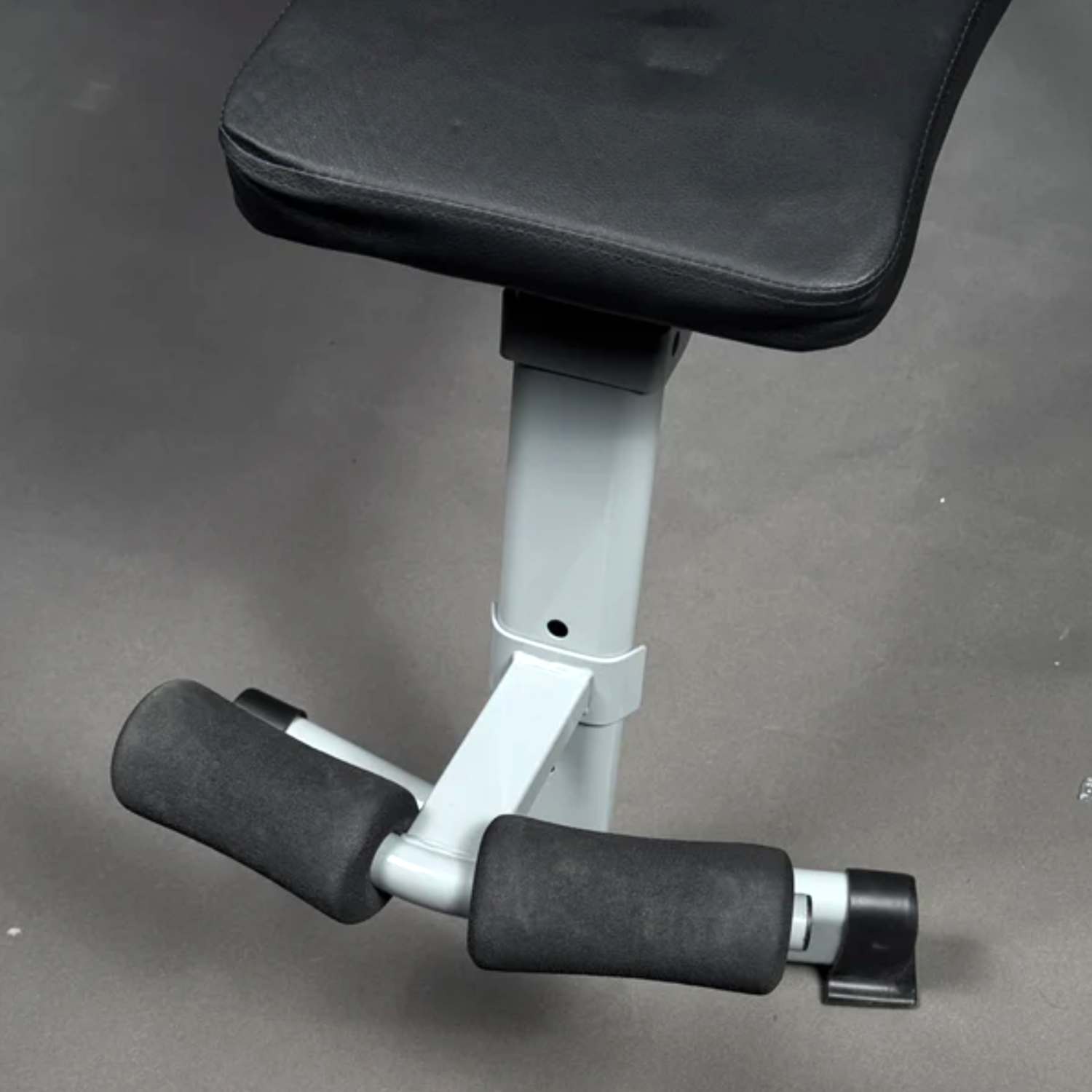 مسطبة تمارين وسط وأعلى فقط سفلتوز