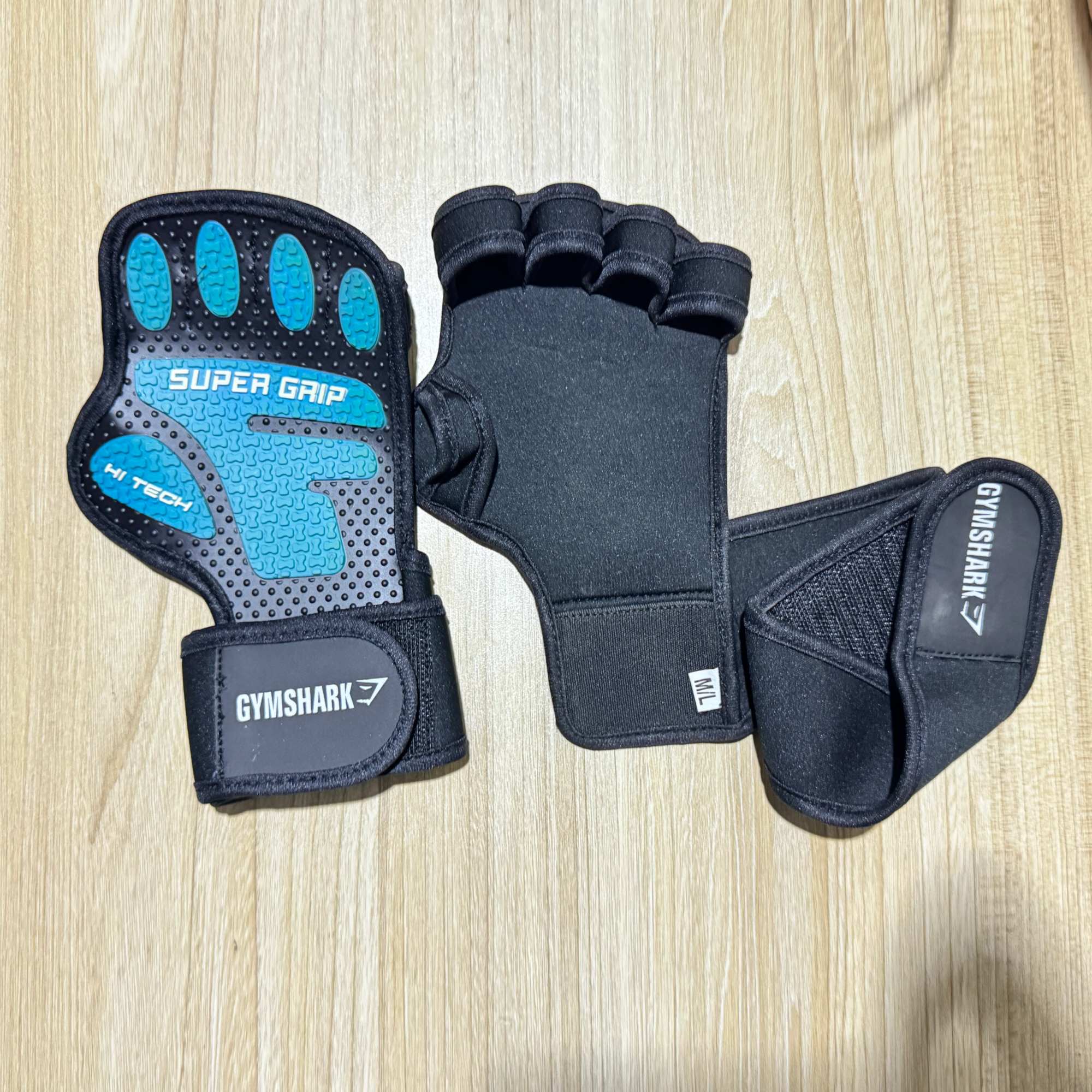 كفوف سوبر مفتوح جم شارك