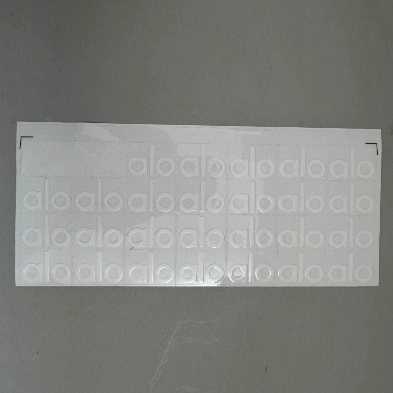 ستيكرات قابلة للصق