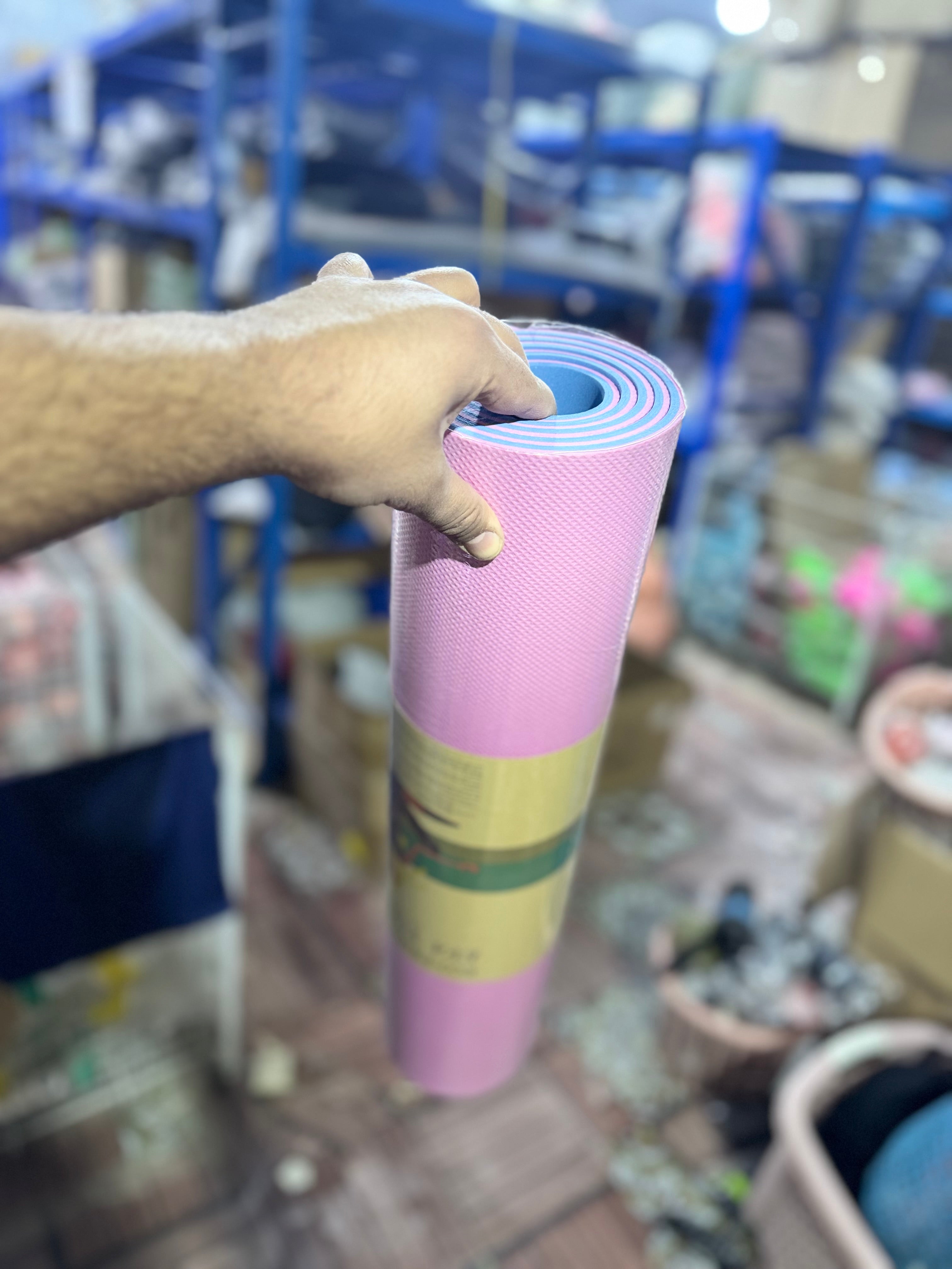 بساط يوغا وسط