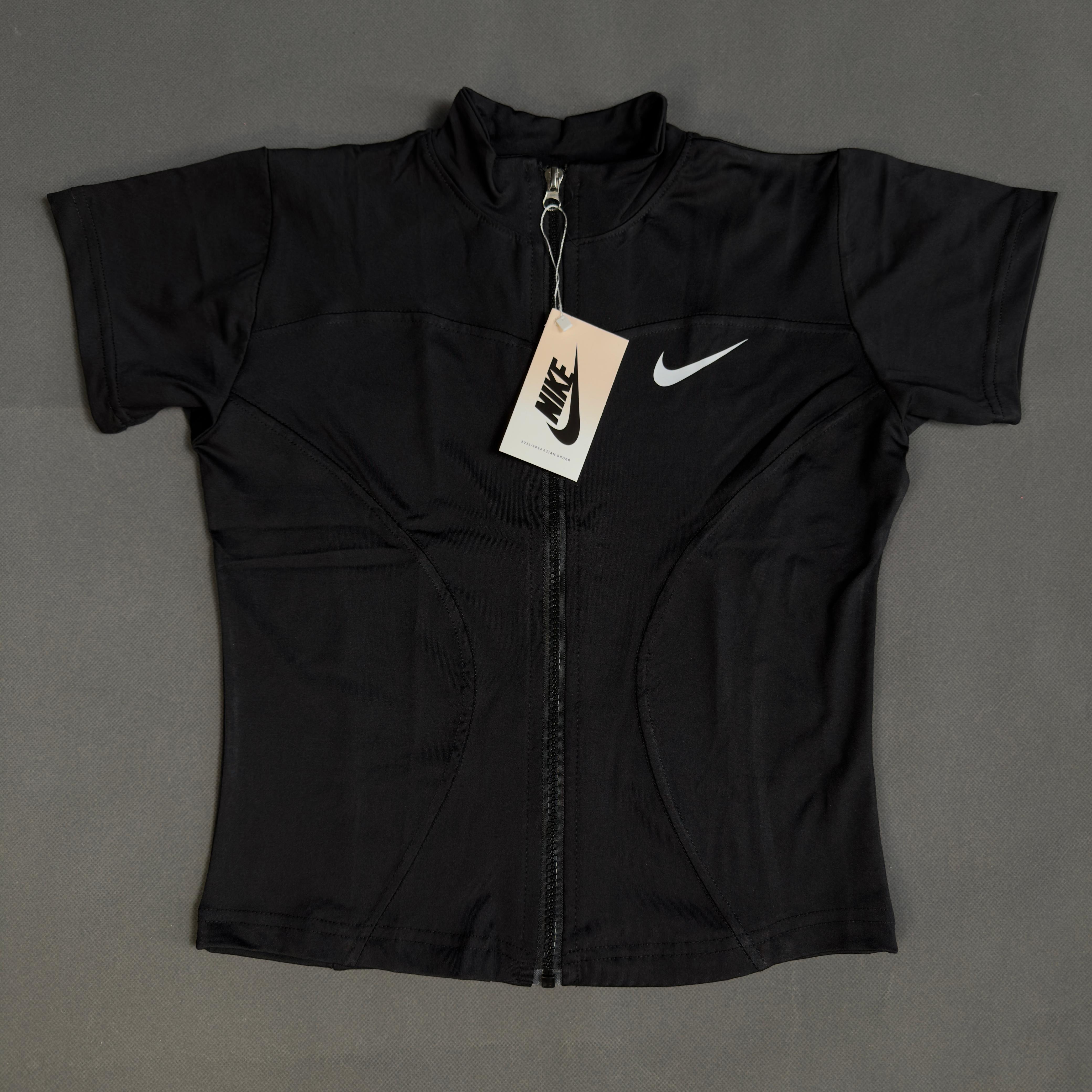 تشيرت سحاب كامل قصير