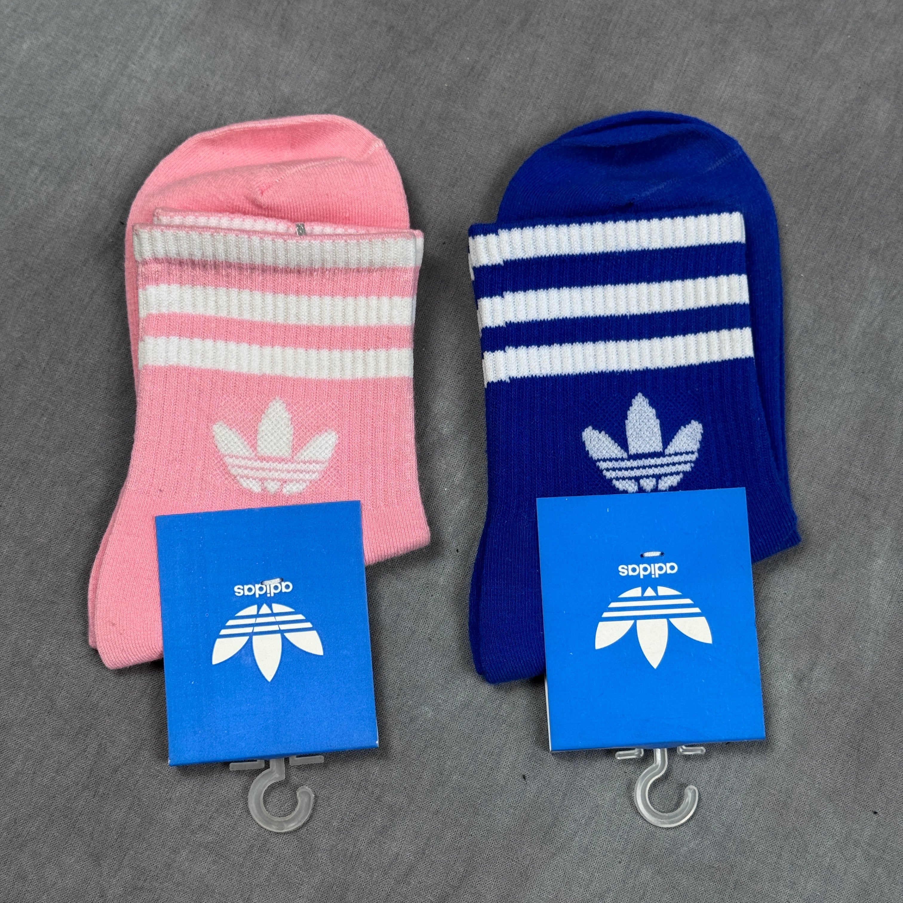 جواريب اديداس وسط