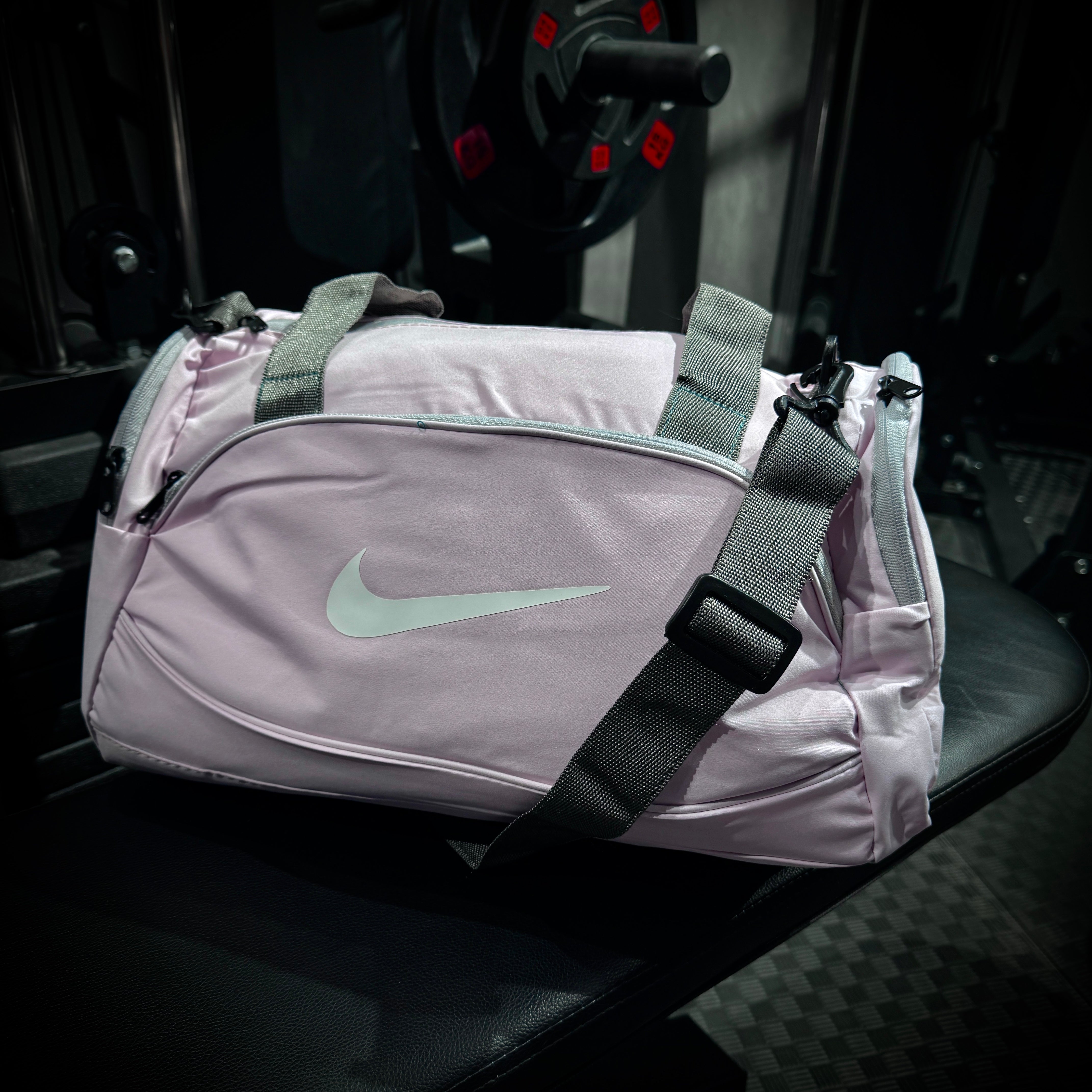 حقيبة نايك جيب امامي