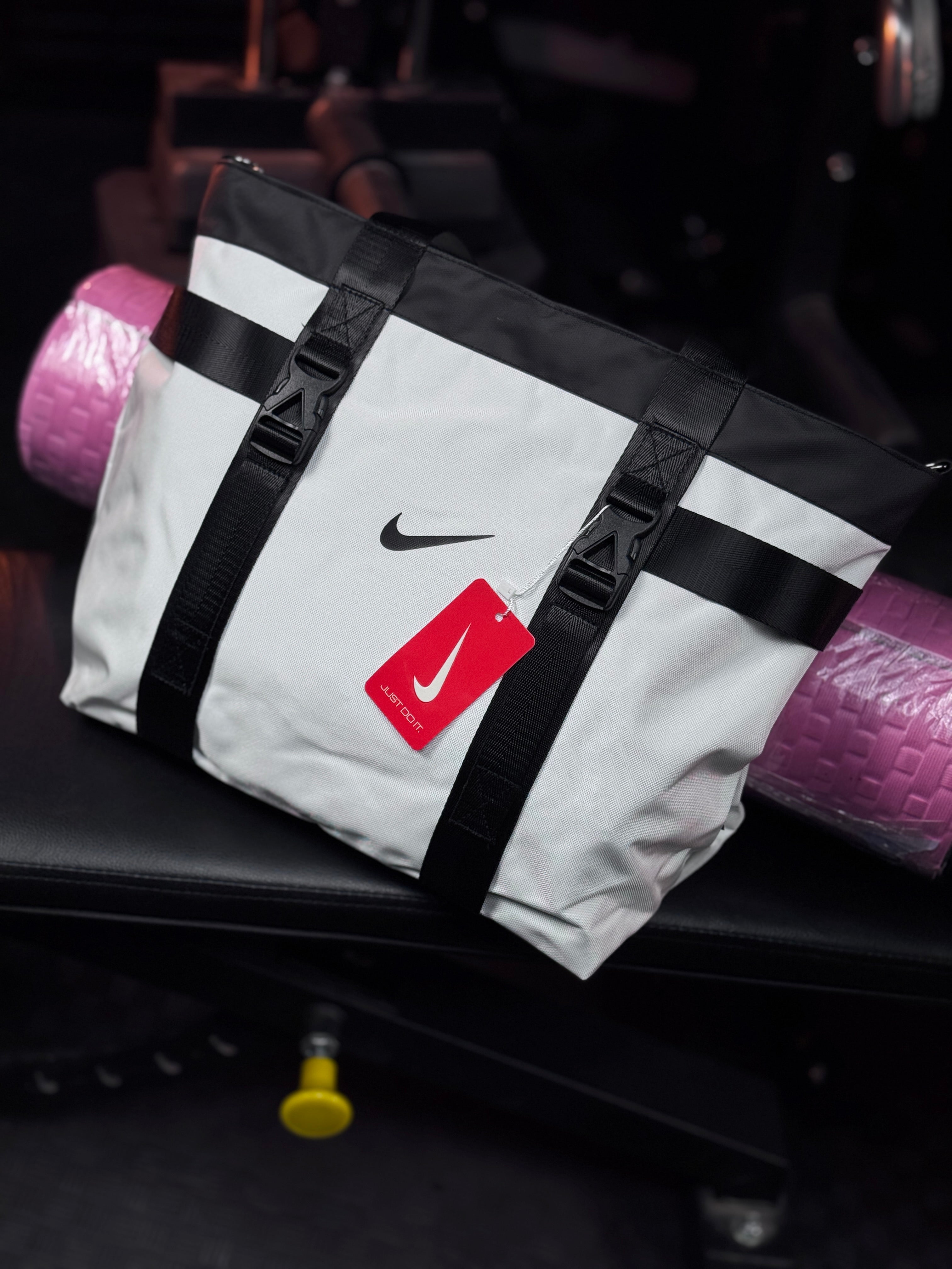 حقيبة حاملة بساط نايك ar