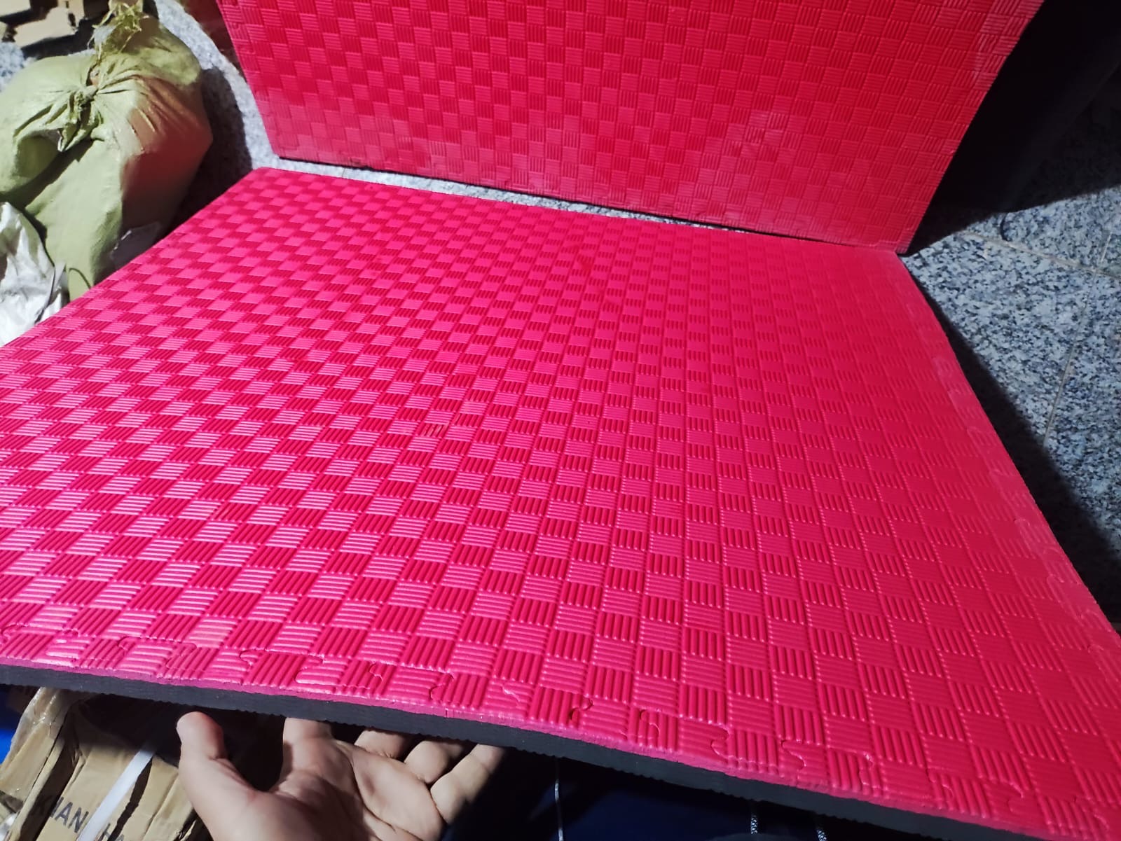 ارضيات مطاط 1m*2cm