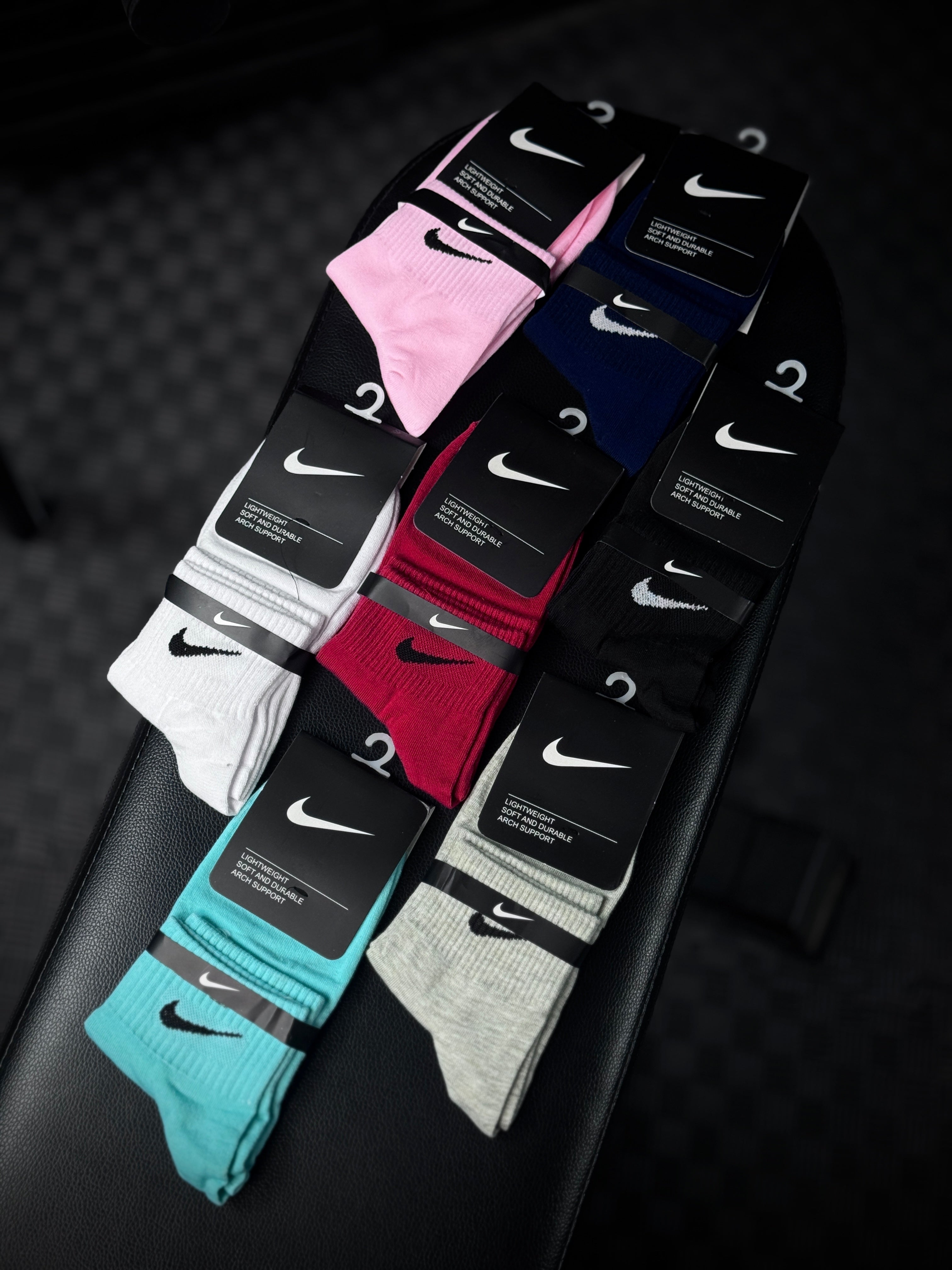 جواريب وسط نايك ar