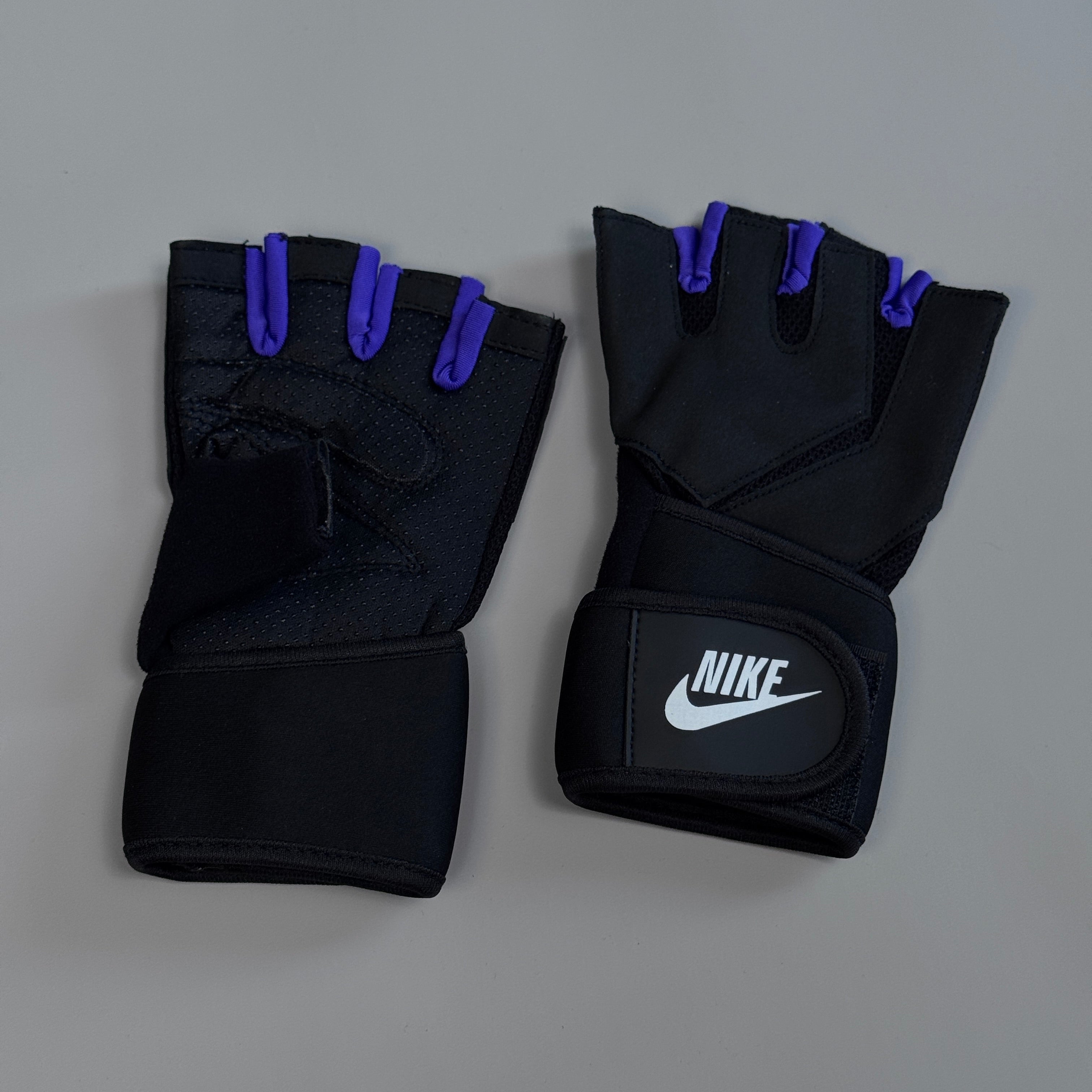 كفوف نايك pk