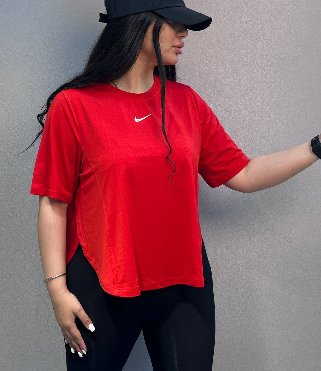 تشيرت هاف نسائي مثقب RS