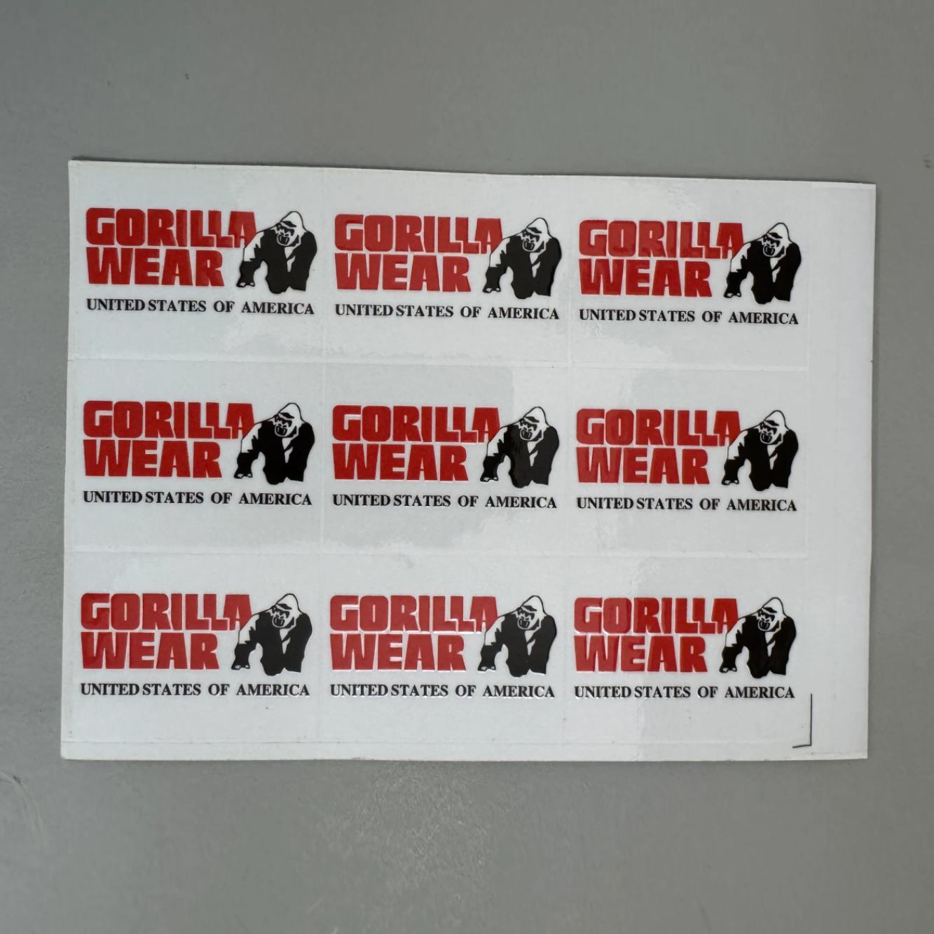 ستيكرات قابلة للصق